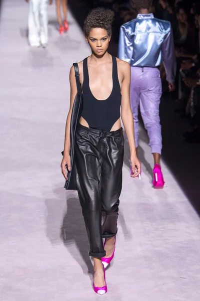 Look 5